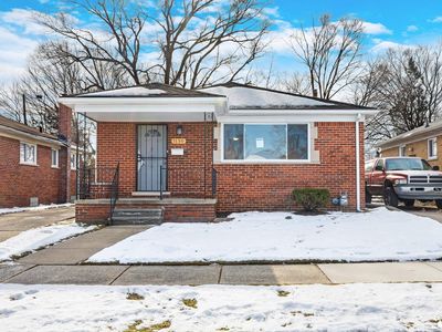 7130 Iowa St, Hamtramck, MI, 48212
