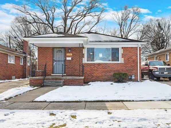 7130 Iowa St, Hamtramck, MI 48212