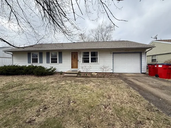 807 Bellepark Dr, Champaign, IL 61821