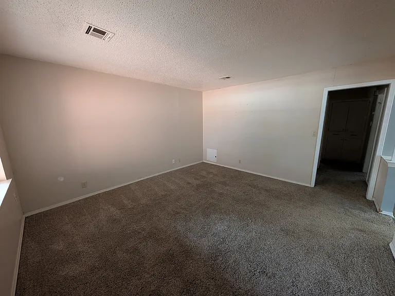 122 Crystal Cir #122 — Photo 3