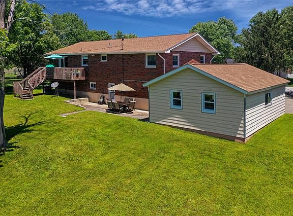 4th image of 17 Rosewood Dr