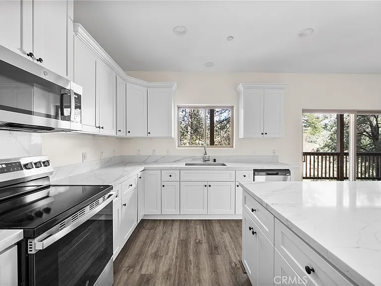 1813 Woodland Dr — Photo 14