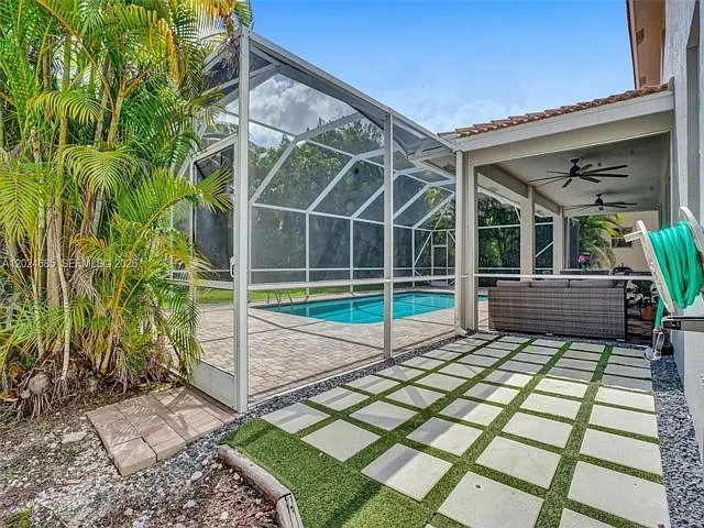 2526 Hunters Run Way — Photo 15
