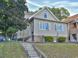 247 N 13th Pl, Prospect Park, NJ 07508