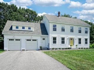 9 Martin Dr, Gorham, ME 04038