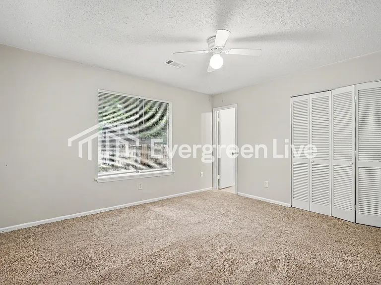 1056 Parkwest Ct — Photo 10