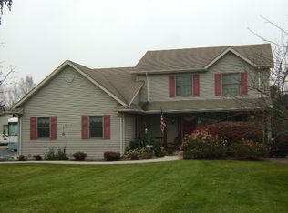 4526 Schoen Rd, Union Grove, WI 53182