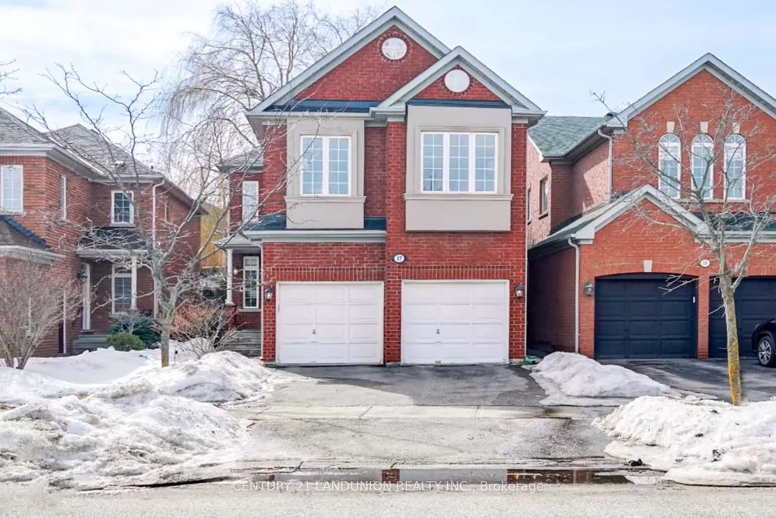 17 Monaco Cres photo 1