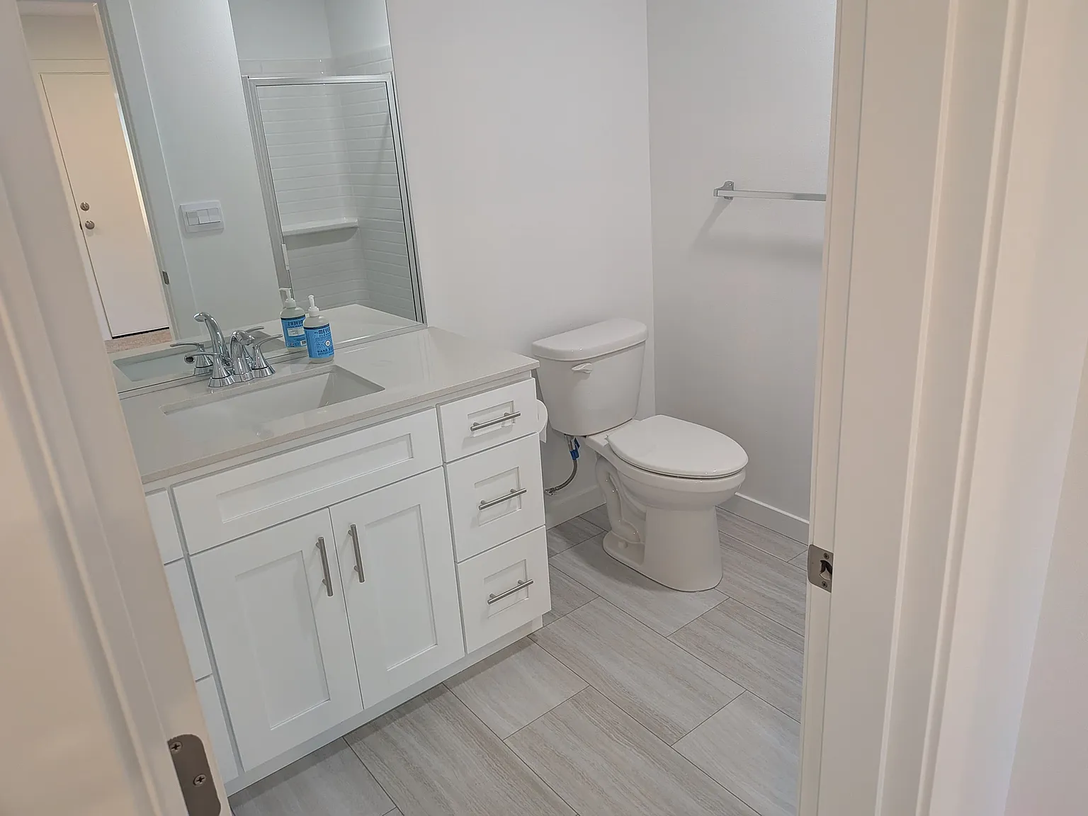 1 bed, 1838 sqft, $1,100 — Photo 2