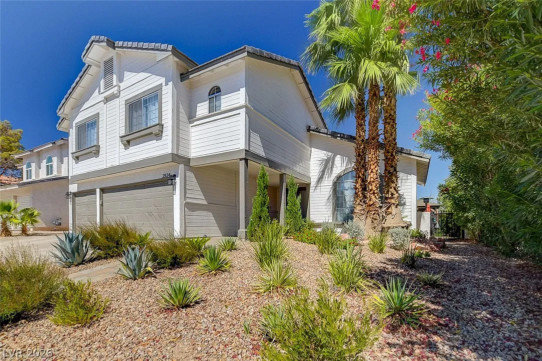 6 bed, 4.5 bath, 3137 sqft, $7,250 — Photo 1