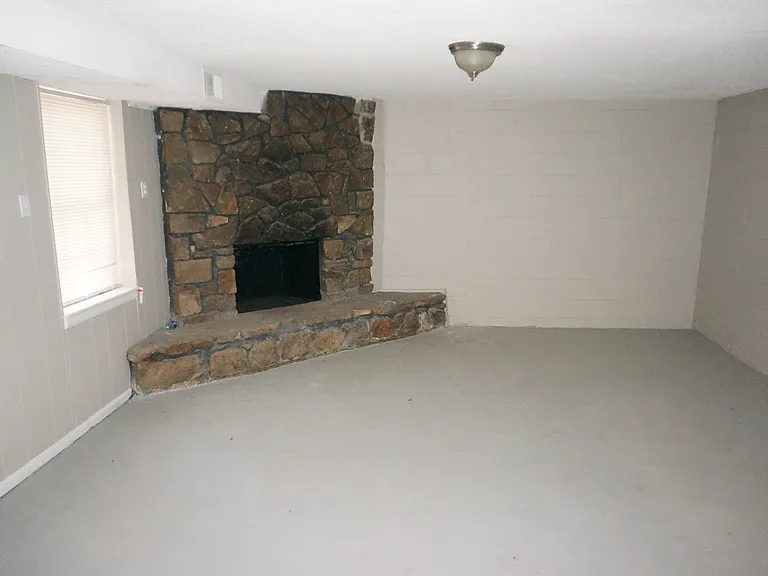 4696 Quintell Ave — Photo 14