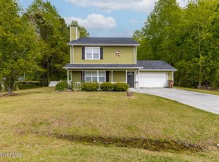 303 Rack Ln, Hubert, NC 28539