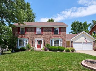 13 Carriage Way W, Saint Peters, MO 63376