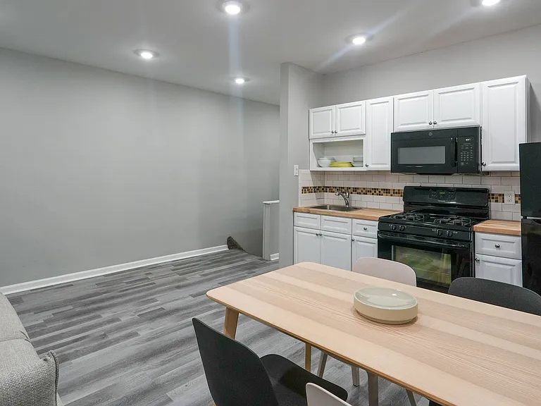 2136 S 17th St — Photo 5