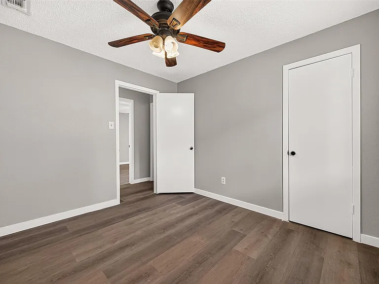 10814 Parkland Woods Dr — Photo 22