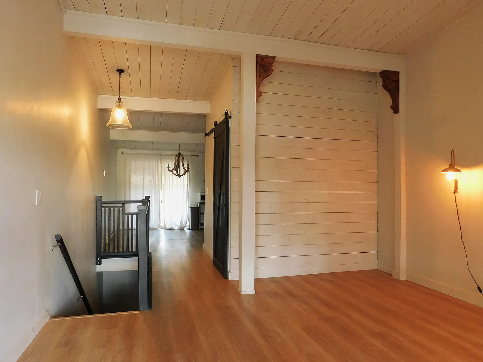 612 Pine Avenue - 1 — Photo 4