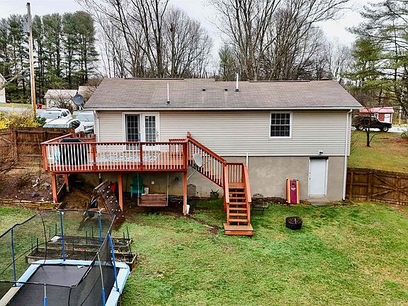 2nd image of 261 Rolling Hills Dr