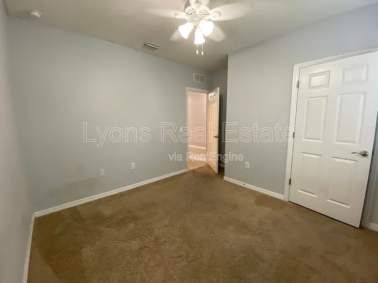 3425 Cancun Ct — Photo 10