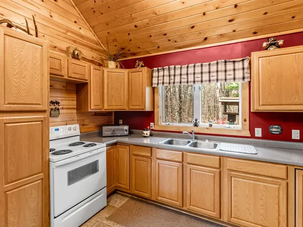 39611 Wilderness Ln, Hinckley, MN 55037