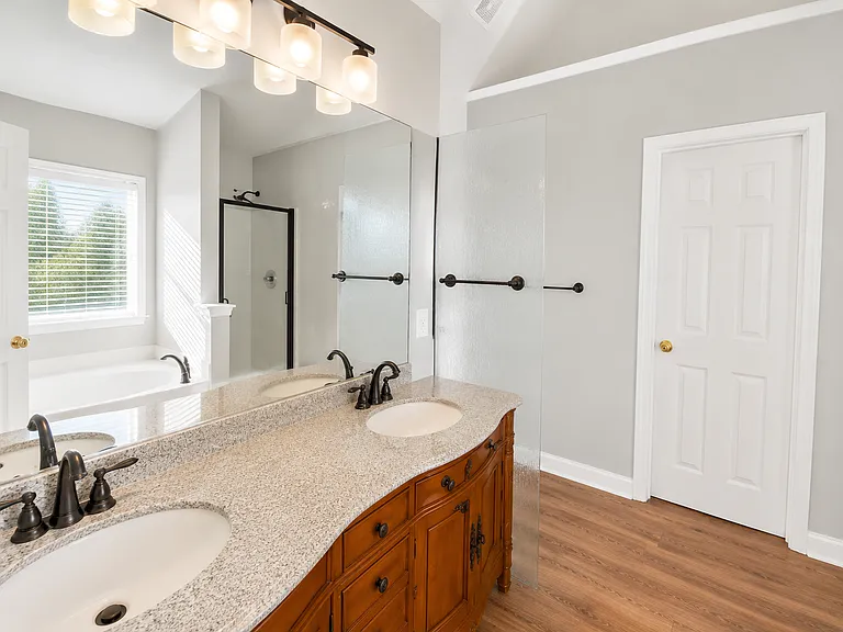 3002 Farmville Cir — Photo 12