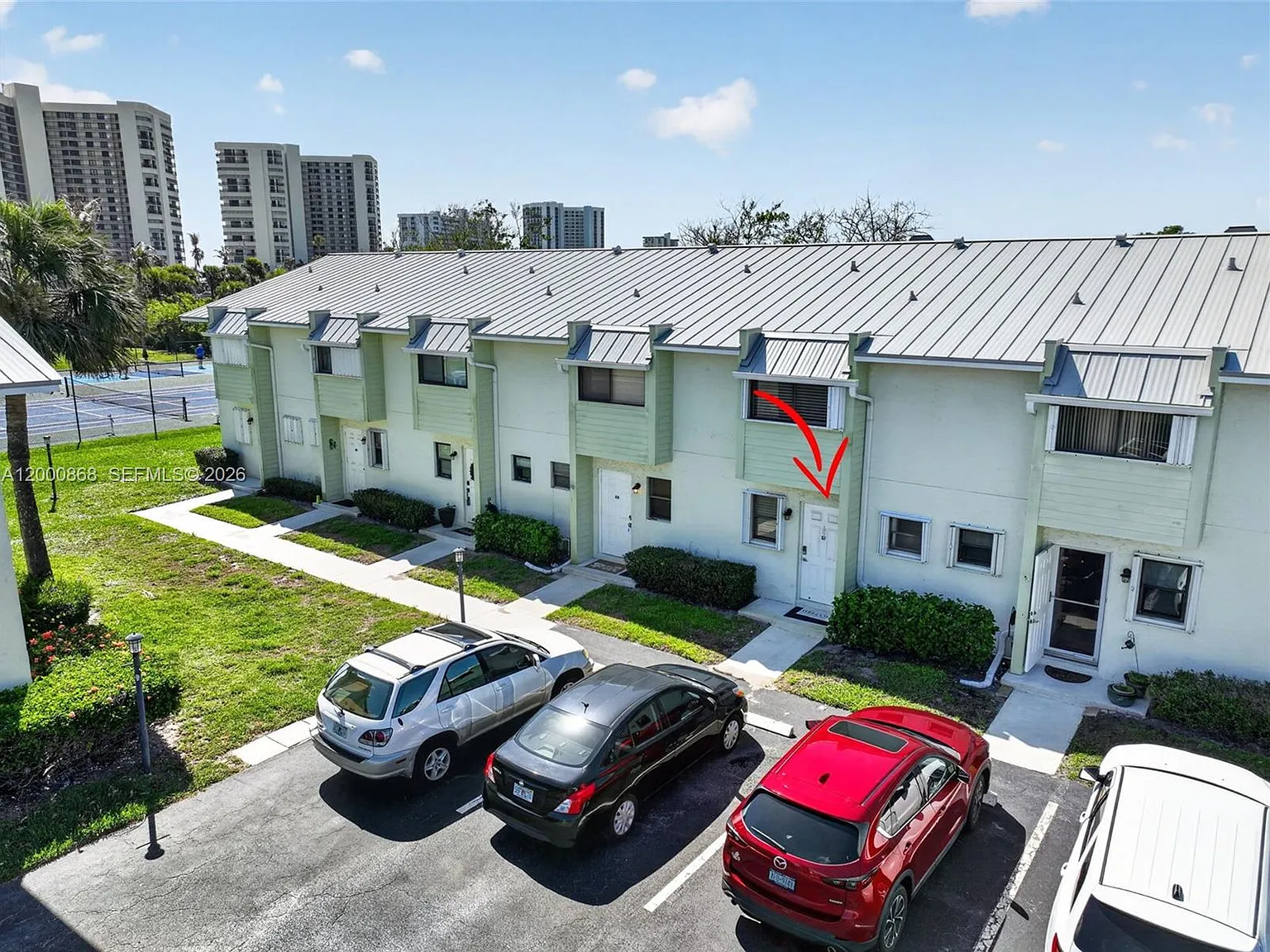 Island Village Phase Ii — Photo 2