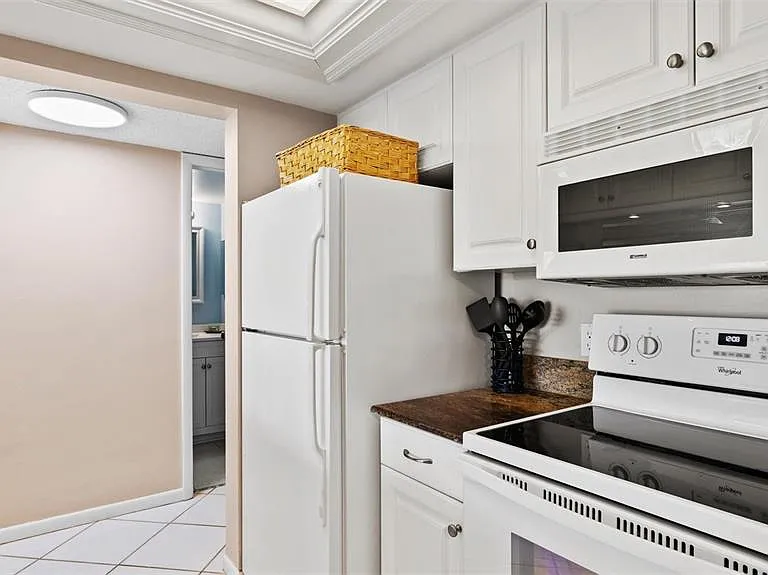 1700 Cove II Pl #310 — Photo 23