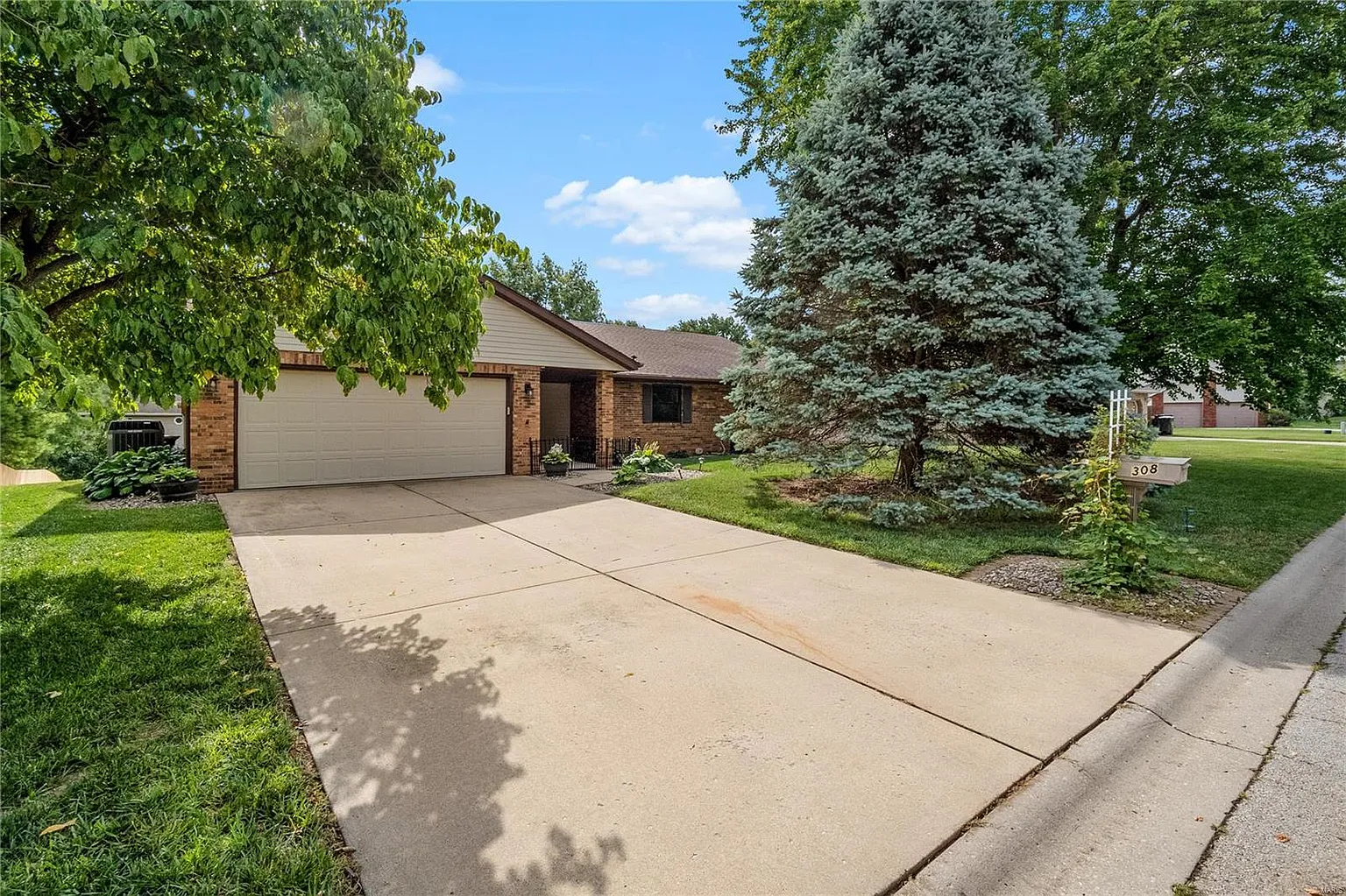 308 Saint Sabre Dr photo 1