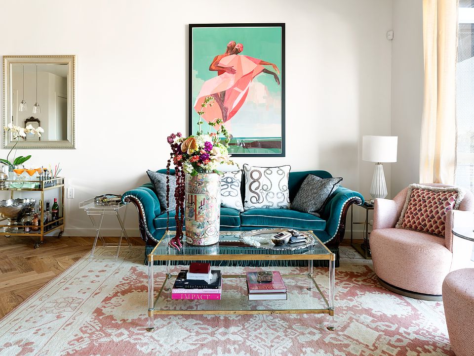 1st image of 207 W Johanna St #302
