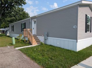 230 Edgecliff Cir W #47, Elyria, OH 44035