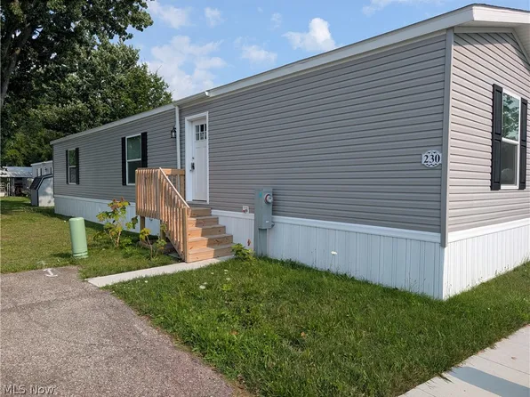 230 Edgecliff Cir W #47, Elyria, OH 44035