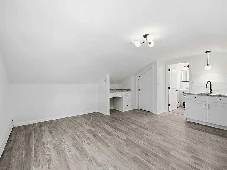 78 School St #6 — Photo 4