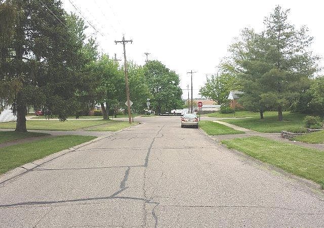 2nd image of 3414 Oakmeadow Ln