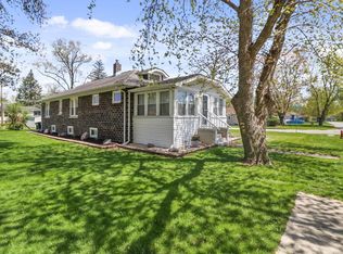 402 W Old Ridge Rd, Hobart, IN 46342