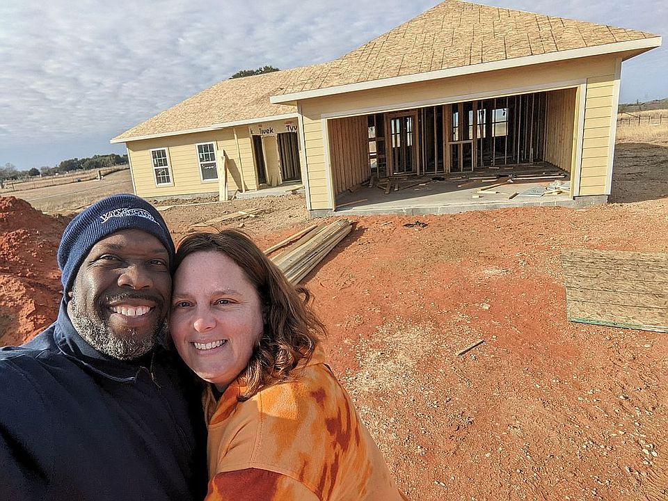 Front of unfinished home 
