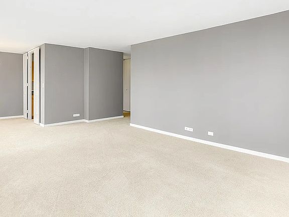 3rd image of 655 W Irving Park Rd APT 317