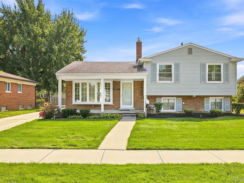 1st image of 29649 Linda St