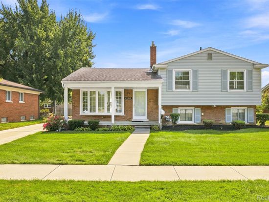 29649 Linda St, Livonia, MI 48154