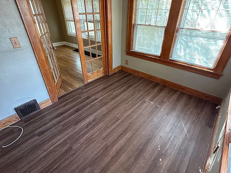 5300 Harrison St — Photo 11