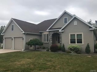 94 Hinman Rd, Pulaski, NY 13142