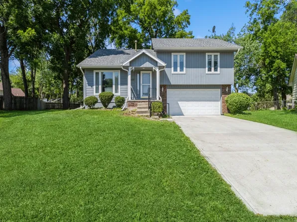 1907 Thornton Ct, Des Moines, IA 50320