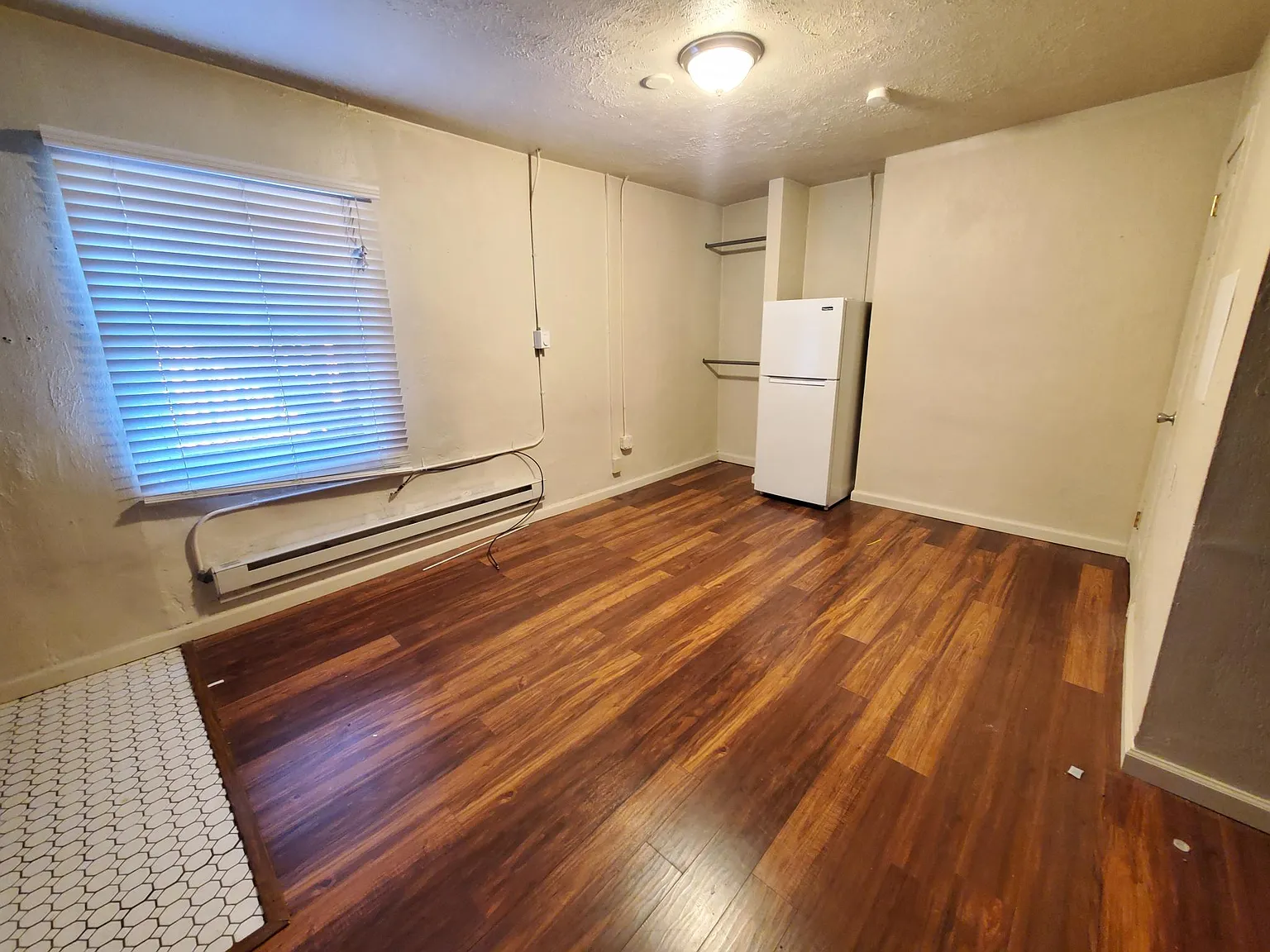 Studio, 325 sqft, $725 — Photo 3