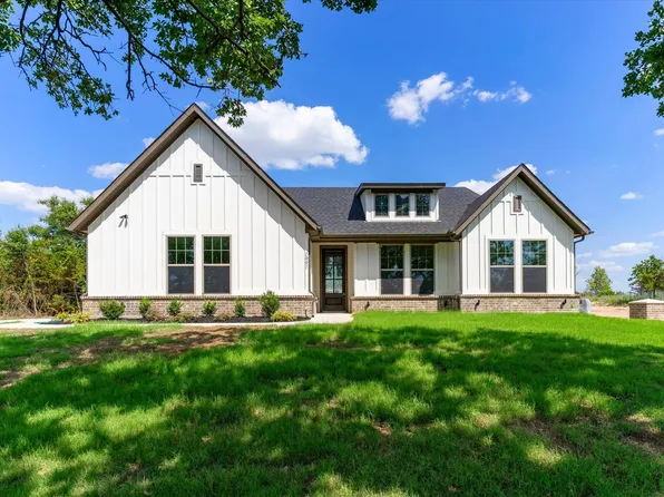 1001 Leo Ln, Poolville, TX 76487