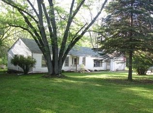 27547 N Forest Garden Rd, Wauconda, IL 60084