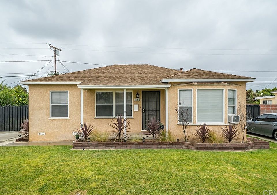 1st image of 15412 S Saint Andrews Pl