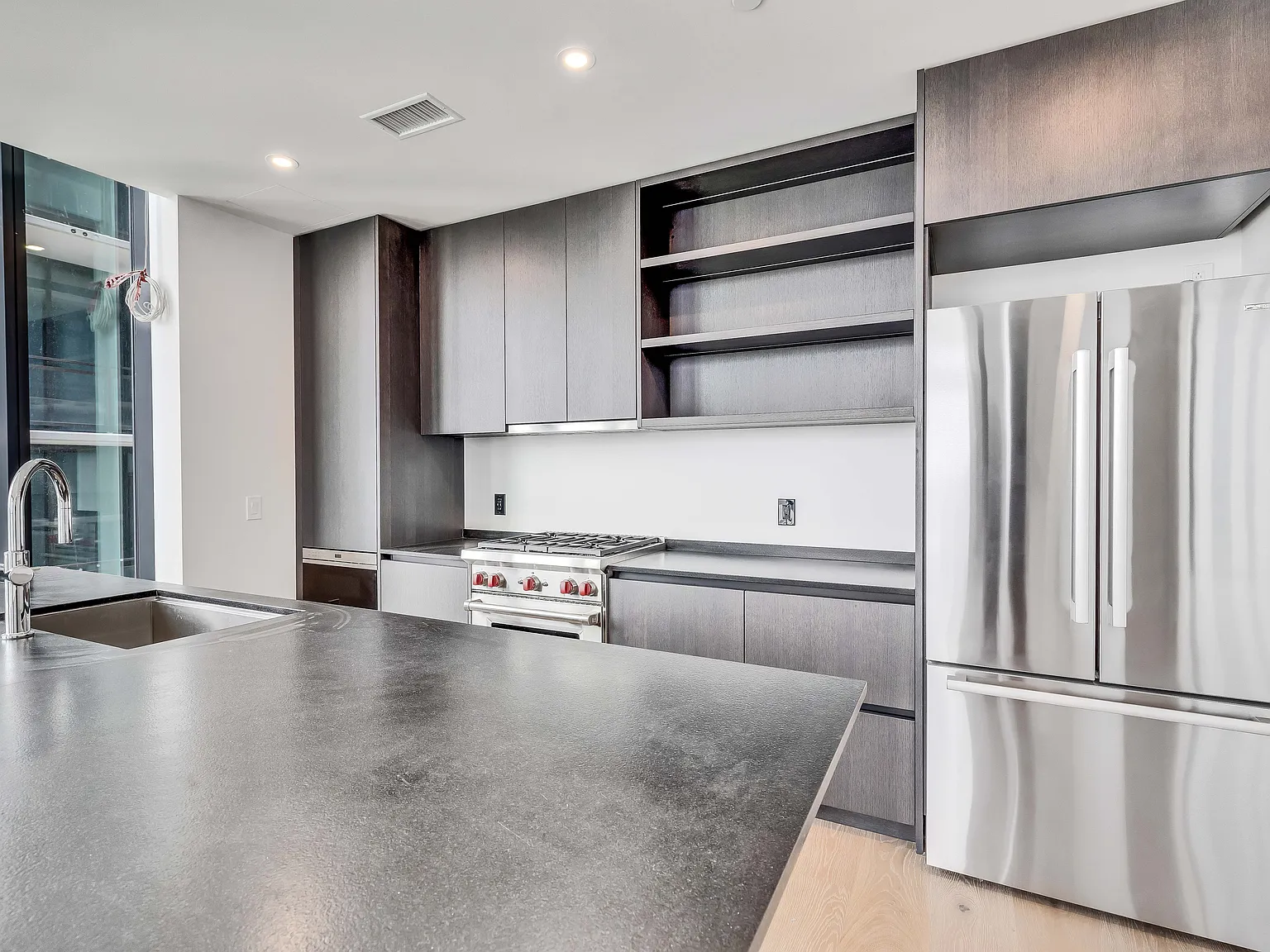 2 bed, 1127 sqft, $4,750 — Photo 2