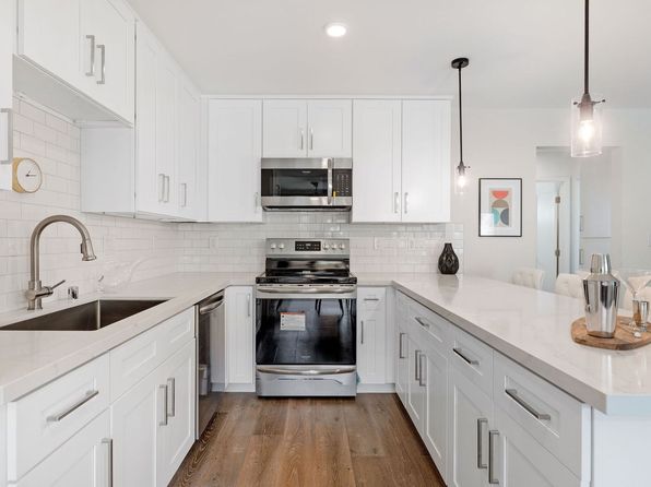 3450 Emerald St APT 3