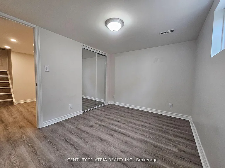 733 Balaton Ave #LOWER — Photo 7