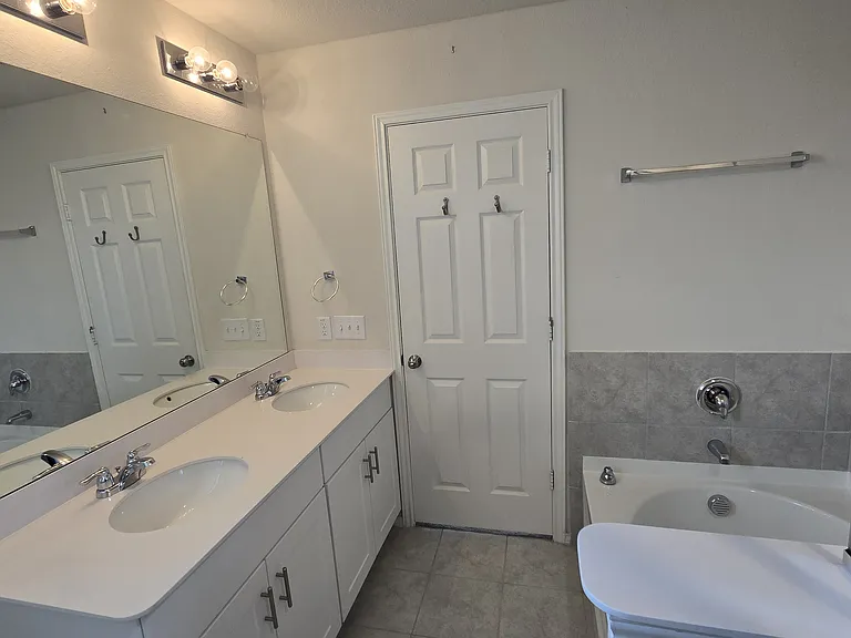 1121 Waggoner Dr — Photo 28