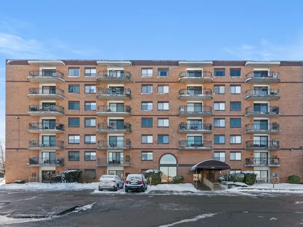 200 Locust St APT 301, Lynn, MA 01904