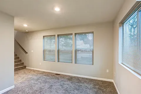 3 bed, 2.5 bath, 1200 sqft, $1,795 — Photo 2